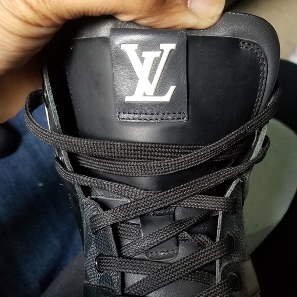 LOUIS VUITTON HERO HighTop Damier Graphite Sneaker - Picture 7 of 7